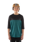 Model is 5' wearing size XL.