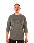 Model is 6' wearing size Large.